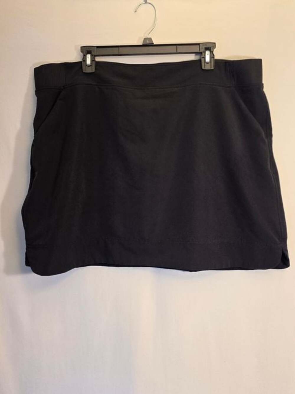 Black Athletic Mini Skirt w/ Smooth Stretch Waist